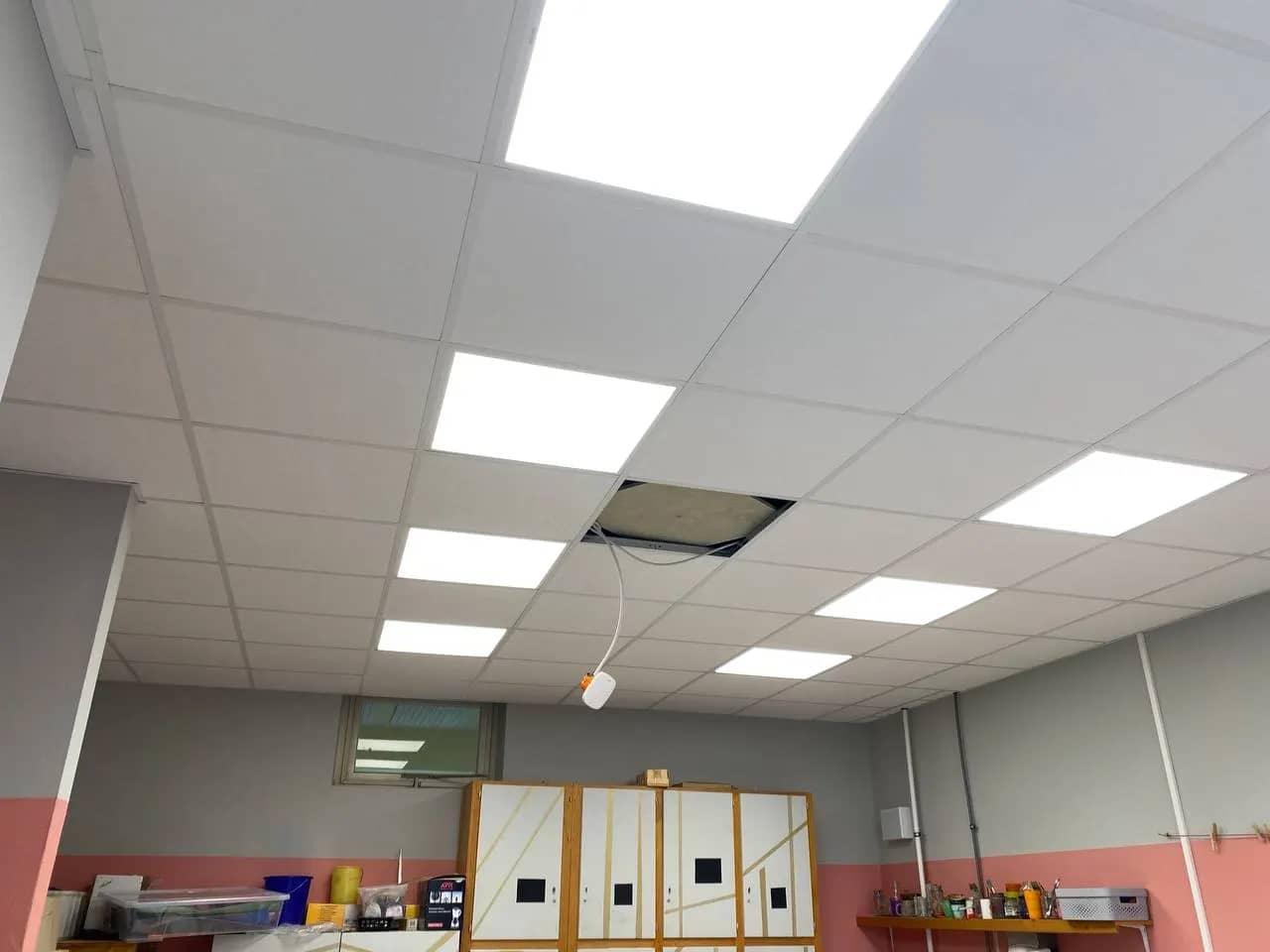 Grundschule: Werkraum bekommt Rasterdecke, Titelbild