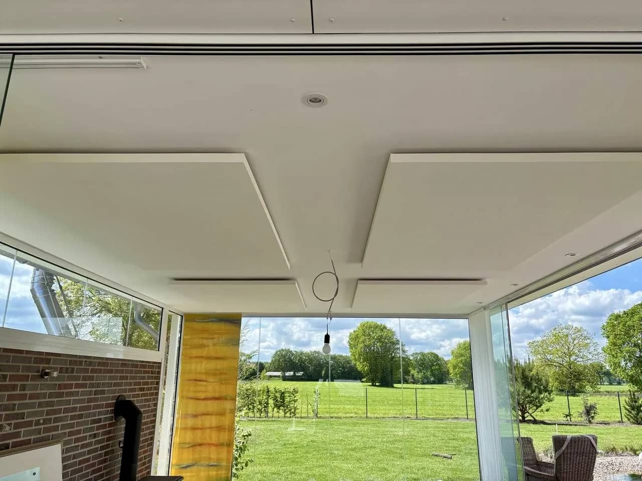 Wintergarten: Akustiksegel unter der Decke, Titelbild